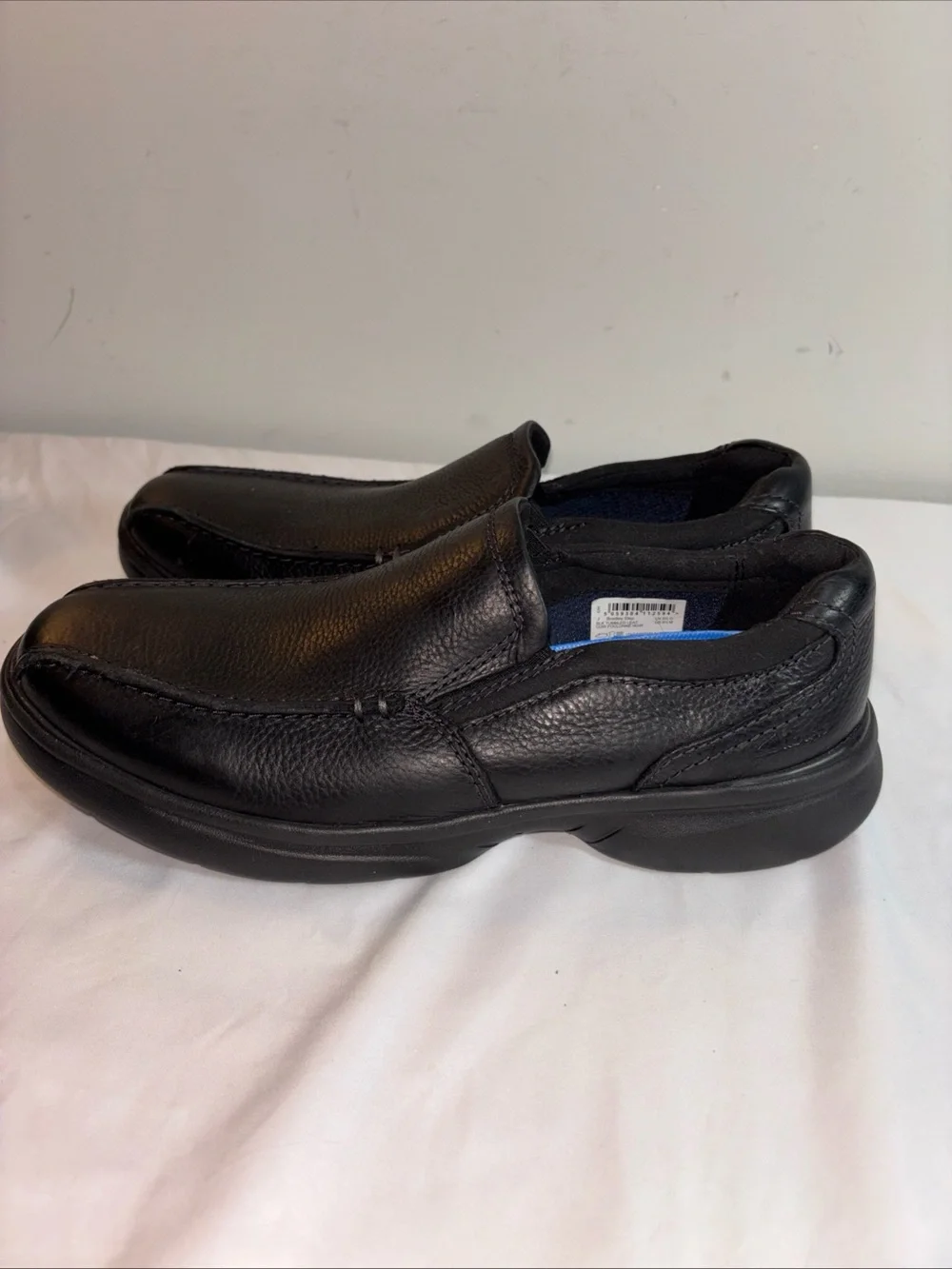 Clark’s Extreme Comfort New Men's Black Slip-On Comfort Loafers. 7/8